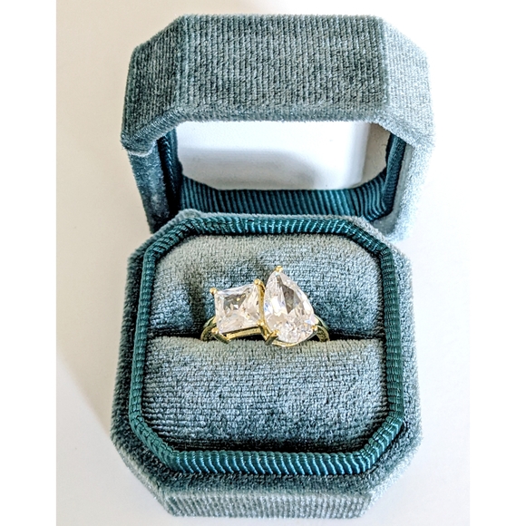 Toi Et Moi Ring Princess & Pear Cut Cubic Zirconia With Velvet Jewelry Box - Picture 6 of 17